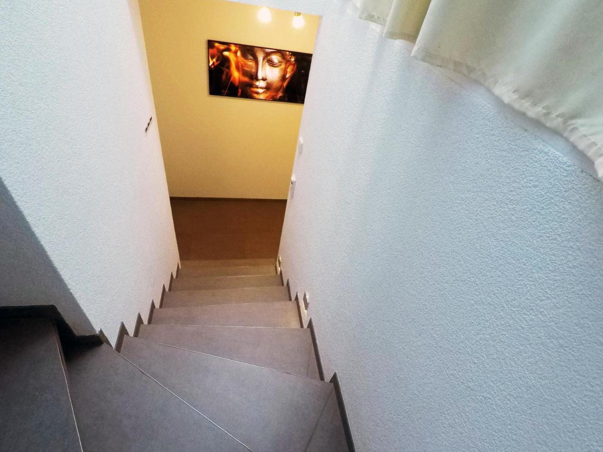 -Neubau- 30Qm Dach-Apartment Fulda Ngoại thất bức ảnh